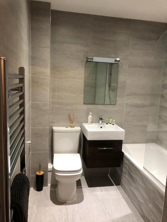 Charming 2-Bed Apartment In Christchurch كرايستشيرش المظهر الخارجي الصورة